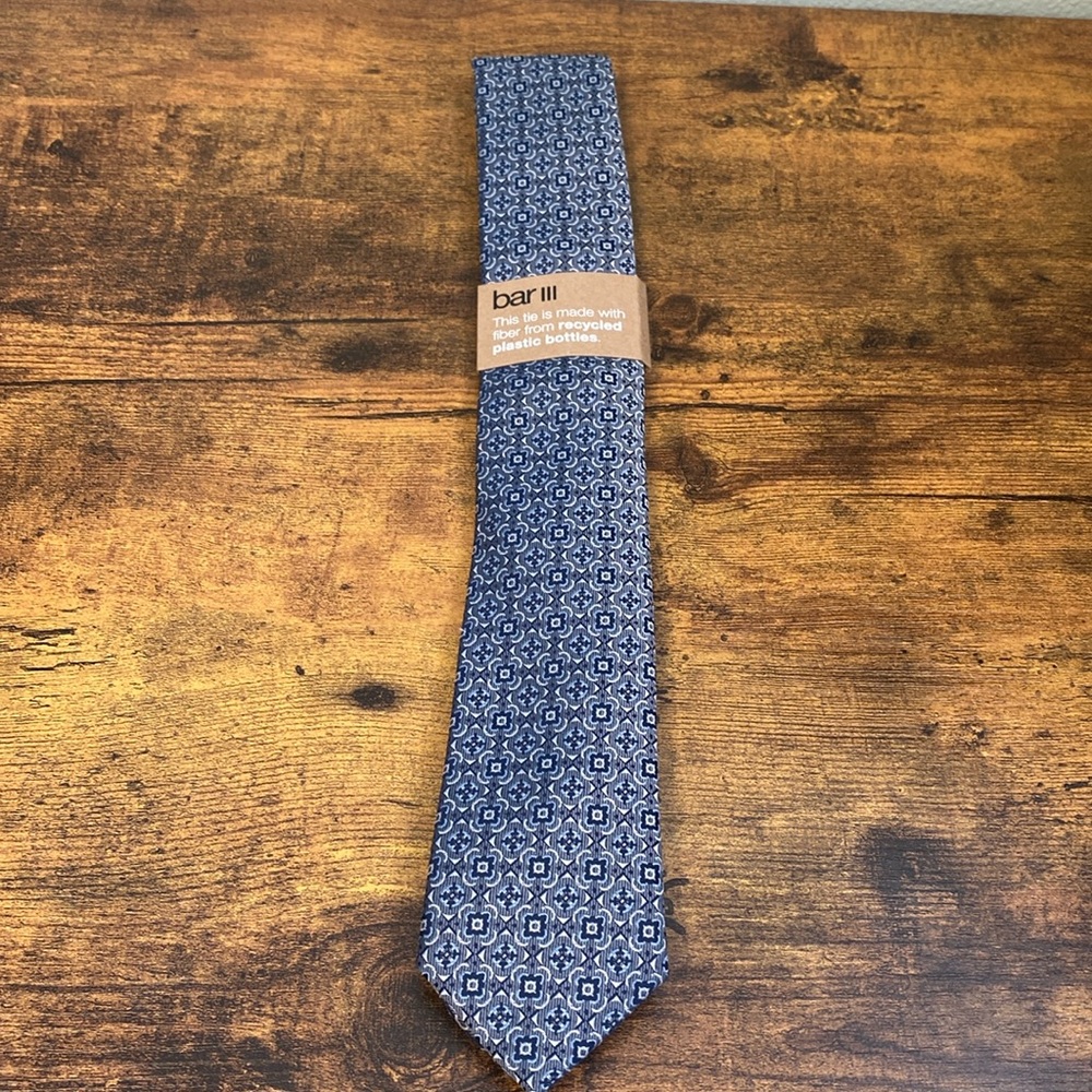 Bar III Tie